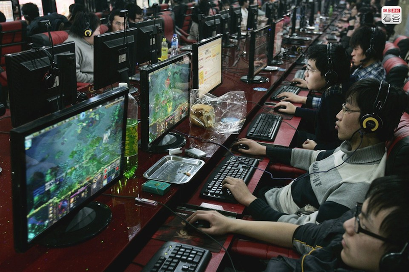 Illustration for article titled A Look Back At Chinese Net Cafes Through The Years
